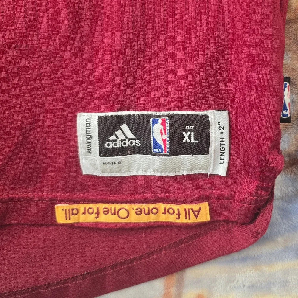 Cleveland Cavaliers Kyrie Irving 2015 Retro Adidas NBA Basketball Jersey Large+2